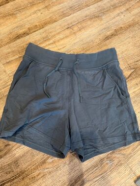 Women's Lululemon Every Moment Short